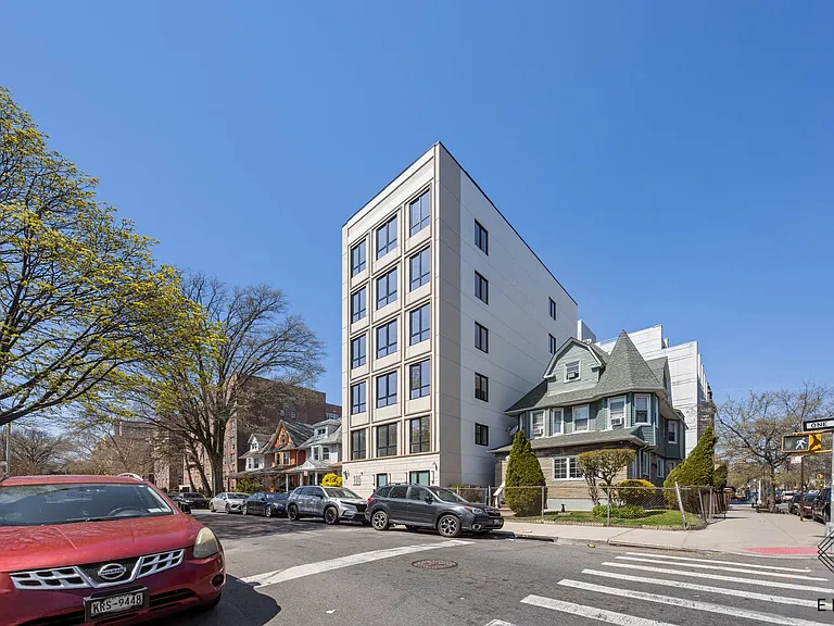 105 Hawthorne St #4A — Photo 23
