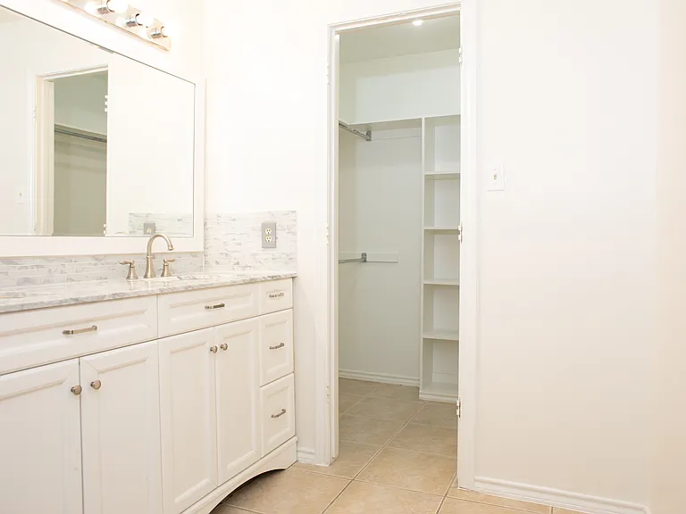 7960 Williams Ave — Photo 12