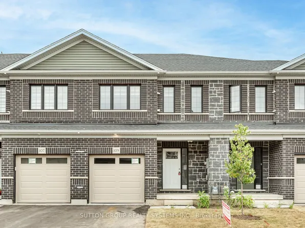 109 Woodedge Cir, Kitchener, ON N2R 0P8