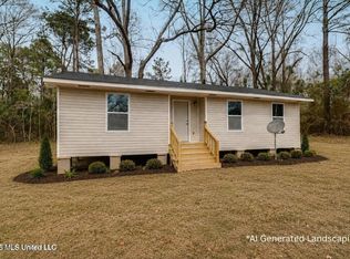 7 Bowen St, Wiggins, MS 39577