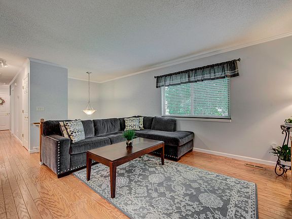 5th image of 1849 Dunraven Dr