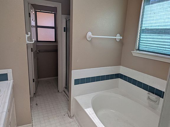 5th image of 4917 Rockcress Dr NW