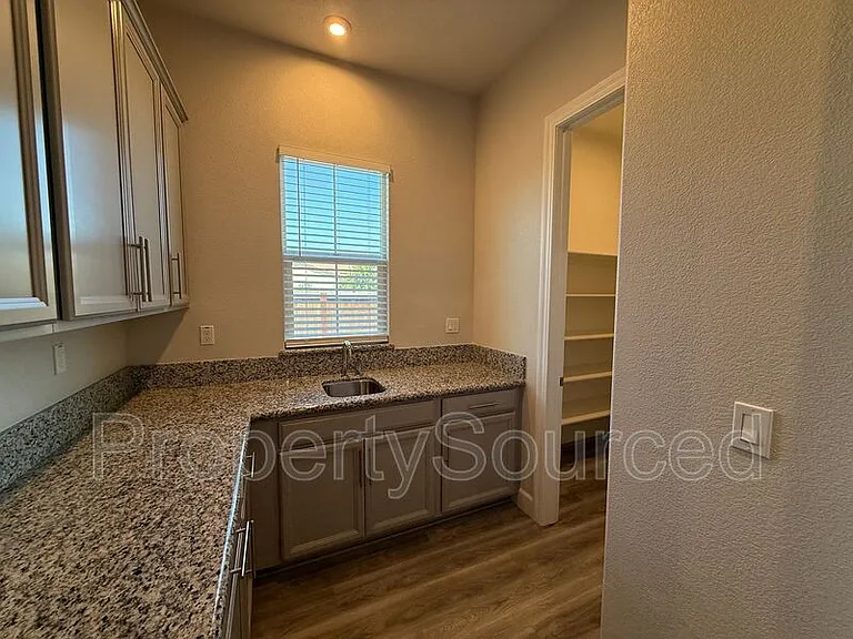 614 Madrone St — Photo 15