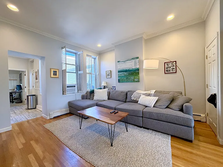 213 Main St #3 — Photo 2