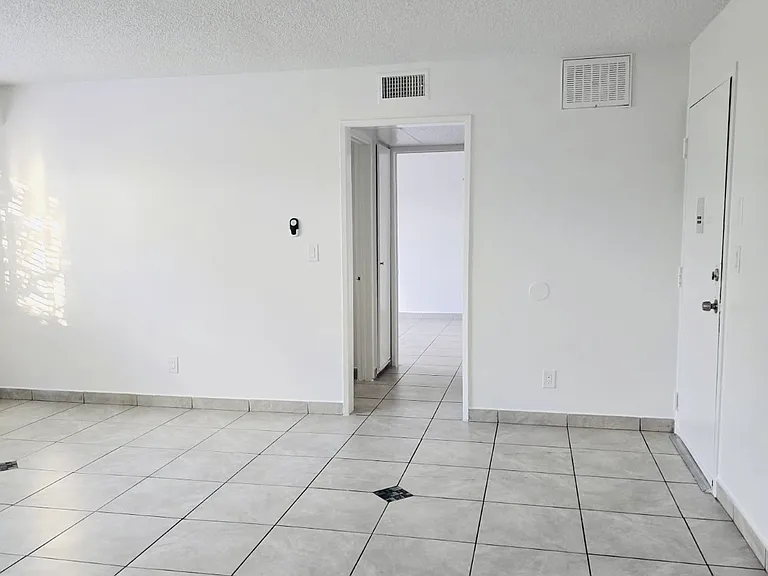 8545 Cedros Ave — Photo 6