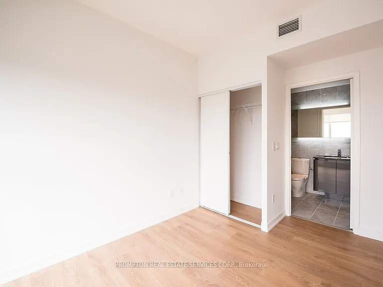 115 McMahon Dr #510 — Photo 6