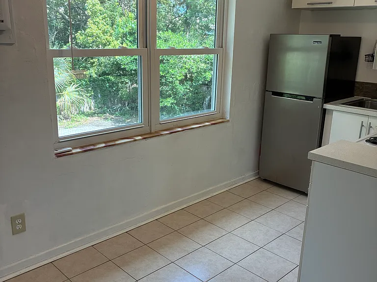 2215 Formosa Ave #B — Photo 2