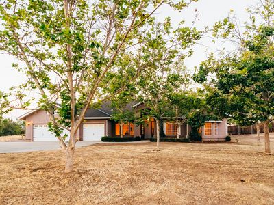 12462 Auberry Rd, Clovis, CA, 93619