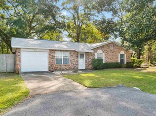 4556 Southern Pl, Pace, FL 32571