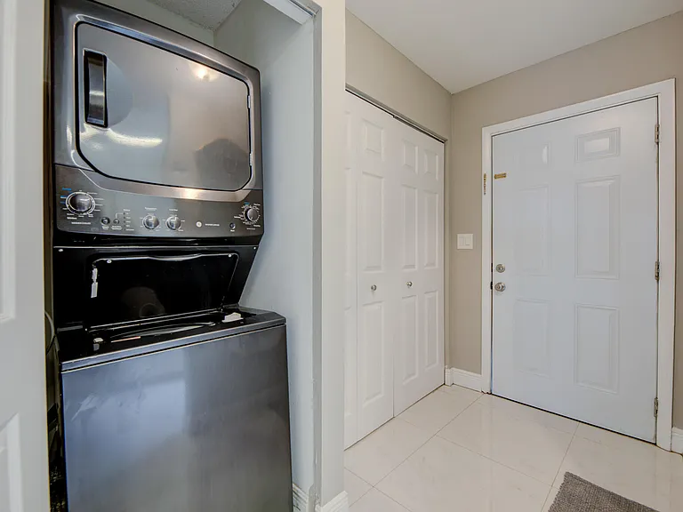 2900 Dorchester Ln #2900 — Photo 20