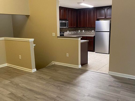 5th image of 13848 Herons Landing Way APT 12-6