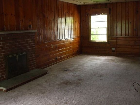 2nd image of 391 W Atwood St