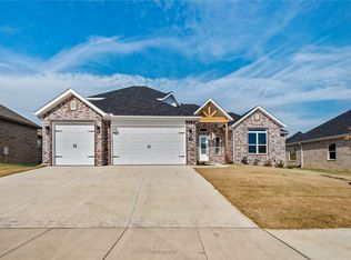 250 Ambry Loop, Centerton, AR 72719