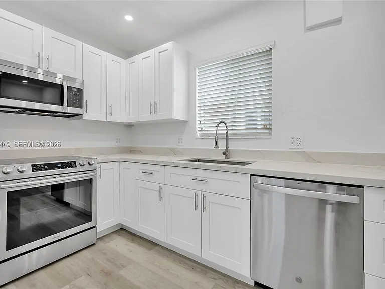 1401 NE 152nd St — Photo 5
