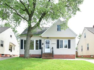 20600 Hansen Rd, Maple Hts, OH 44137