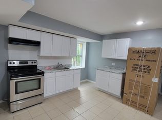 169 Osborne Ter #L, Newark, NJ 07112