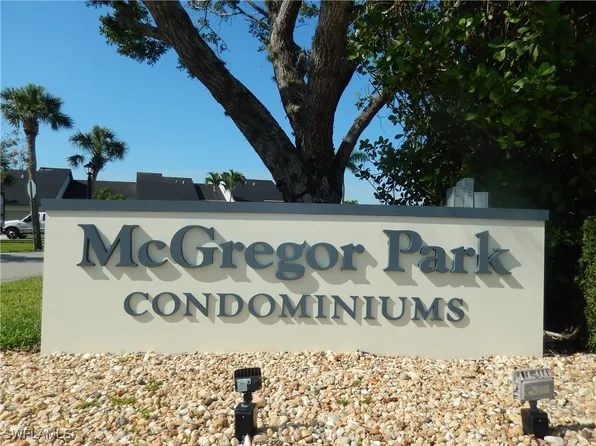 902 McGregor Park Cir, Fort Myers, FL 33908