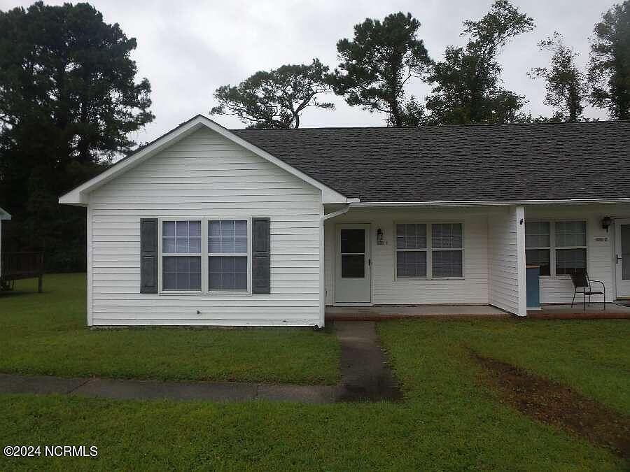 1st image of 1018 Wesley Ln #B