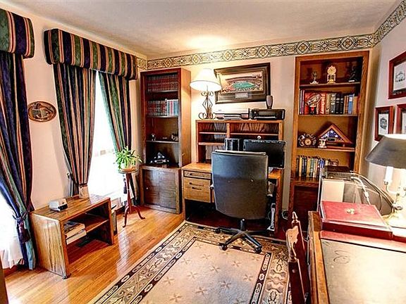 4th image of 2308 Charleston Way