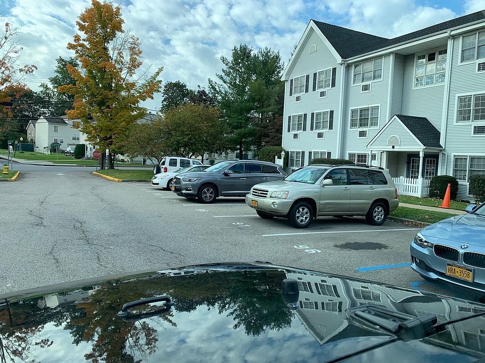 1st image of 400 Tarryhill Way