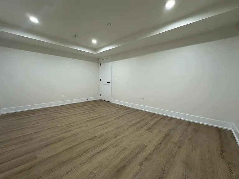 4338 N Clarendon Ave #GS — Photo 18