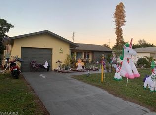 1319 SE 43rd Ter, Cape Coral, FL 33904