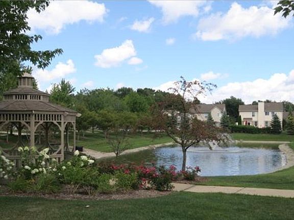 4th image of 774 Summerfield Dr #242