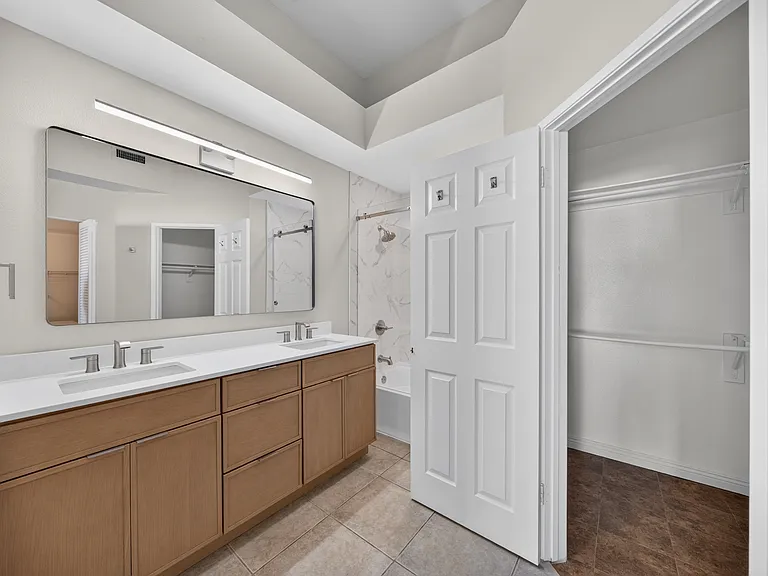 BRAND NEW DUAL VANITY AND WALKING CLOSET
