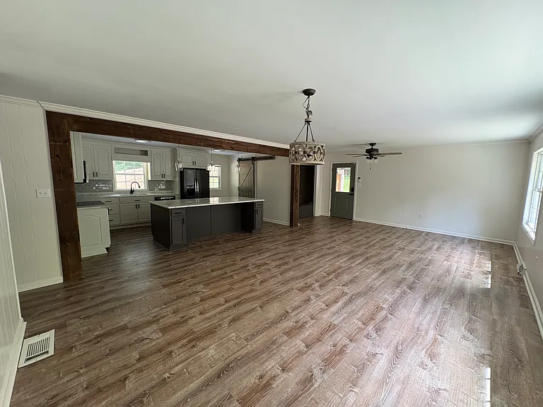 6108 Carter St — Photo 2
