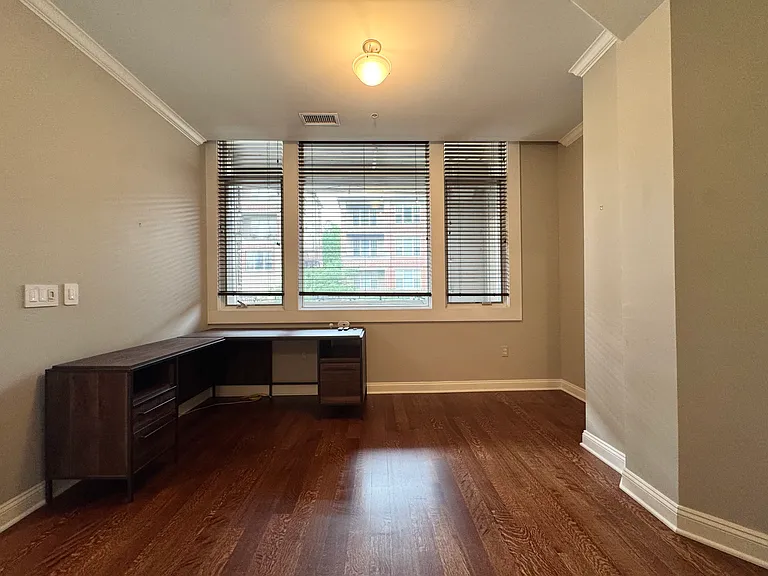 2929A McGee Trafficway #200A — Photo 24