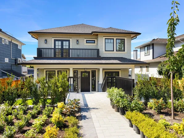 261 W 6th St, North Vancouver, BC V7M 1K7