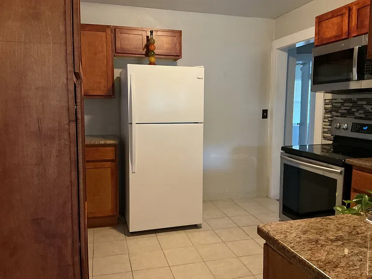 721 E Lowell St — Photo 7
