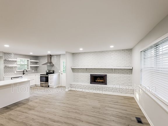 4th image of 5252 Goldmar Dr