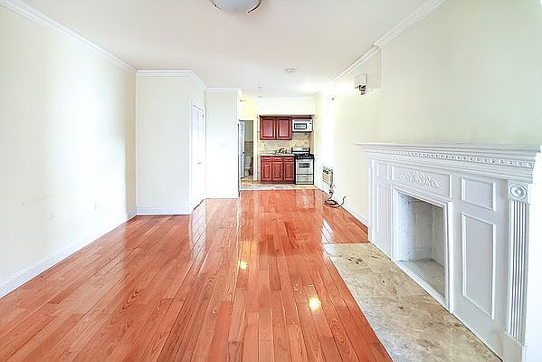 2nd image of 400 E 63rd St #2B
