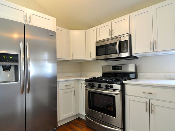 3rd image of 2917 Nagle Ct