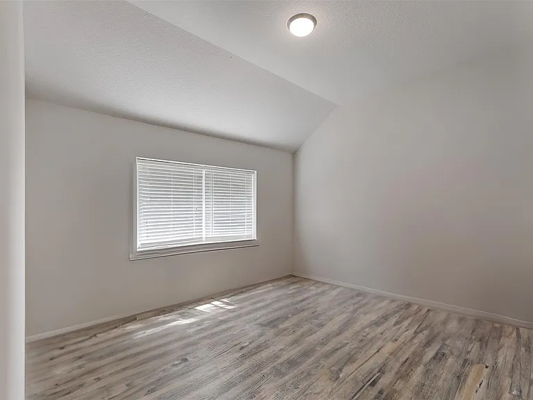 756 Holly Springs Dr — Photo 20