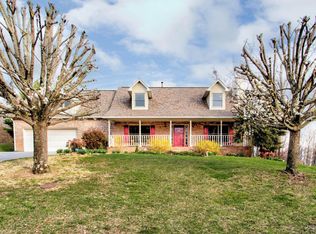 264 Country Run Cir, Powell, TN 37849