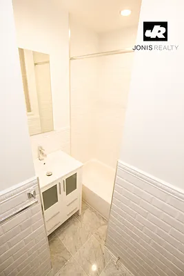 Rented by Jonis Realty | media 11