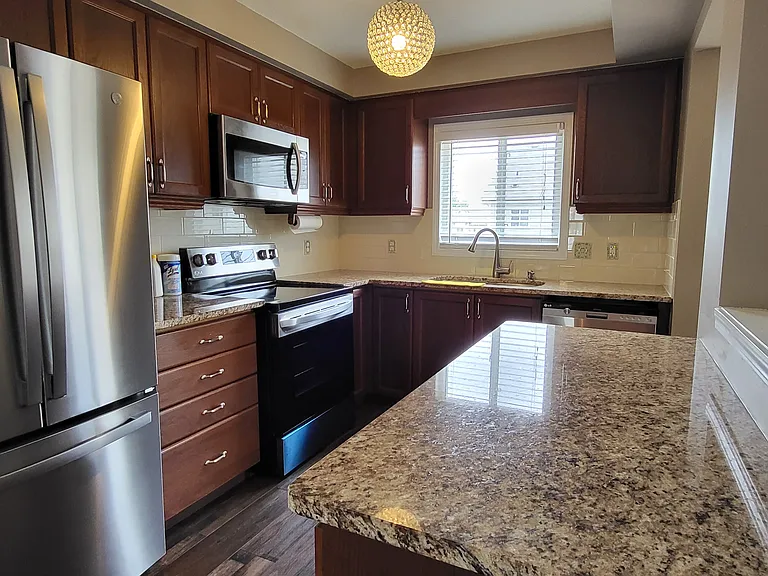 211 Templewood Dr — Photo 4