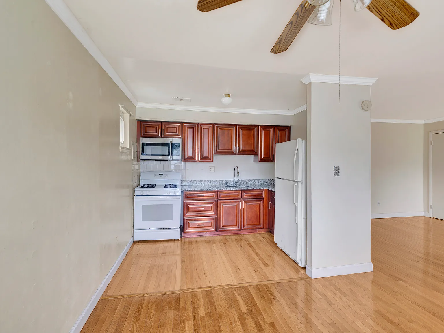 5704 Seymour Ave — Photo 1