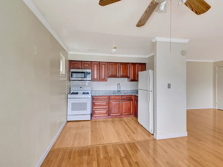 5704 Seymour Ave #10 — Photo 1
