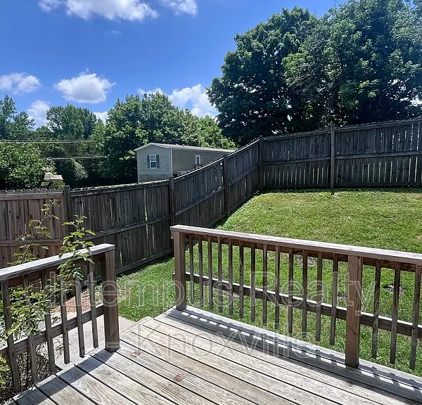 7728 Chapel Bend Dr — Photo 31