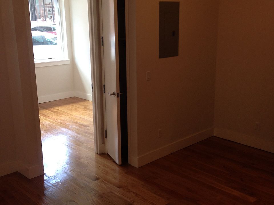 1st image of Bergen St