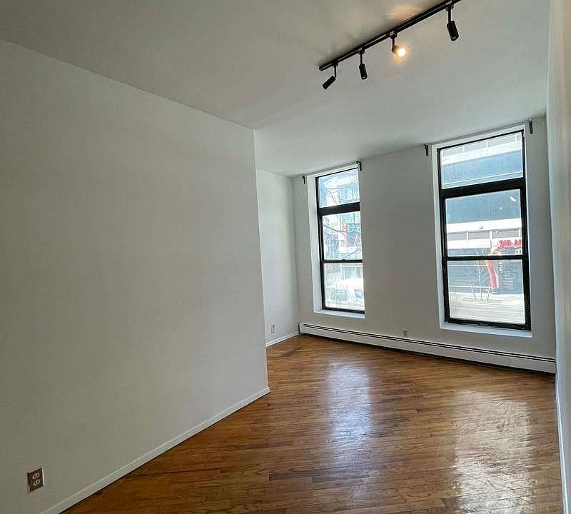 1st image of 572 9th Ave APT 1