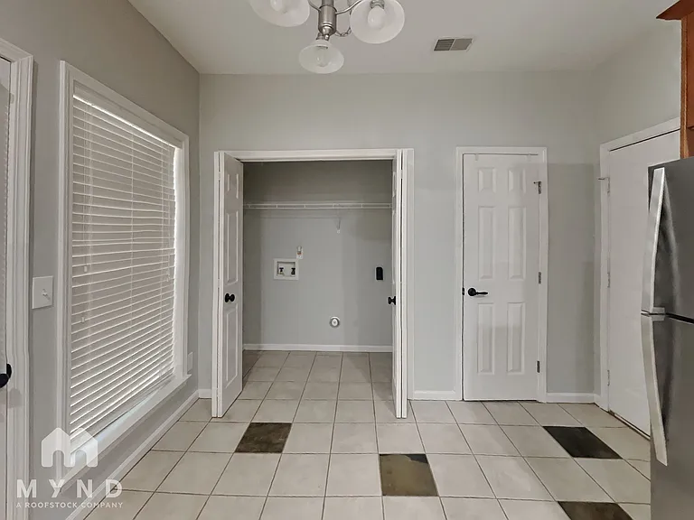 325 Shelby Forest Dr — Photo 22