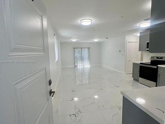 3rd image of 1860 NW 19th St #203