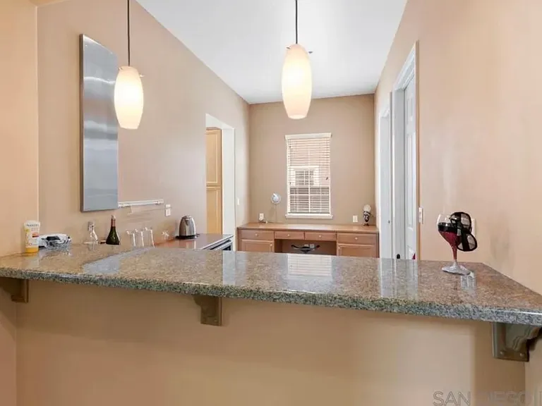 8120 Calle Catalonia — Photo 9