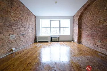 Rented by Wave Real Estate Group