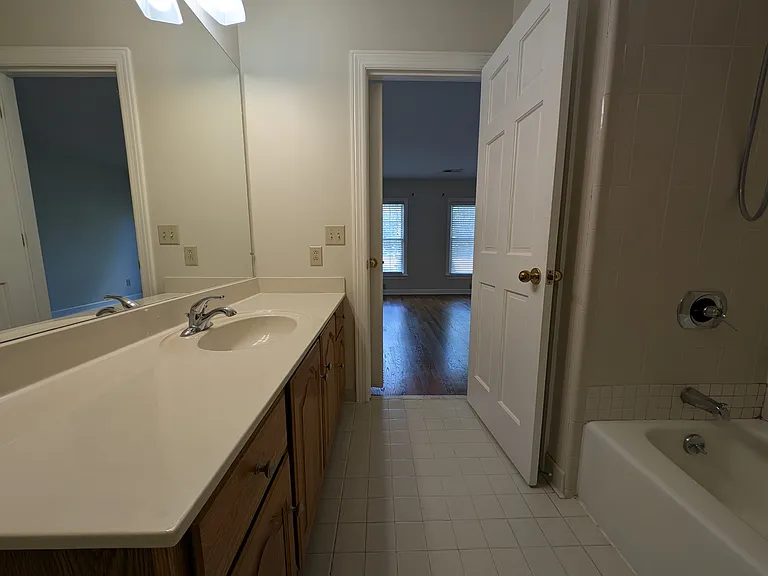 407 Clairton Ct #1 — Photo 33