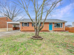 611 Applewood St NE, Roanoke, VA 24019